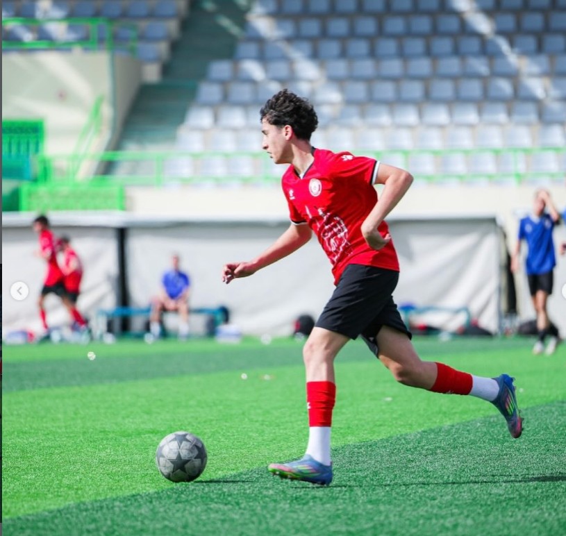 Tariq Isam in action